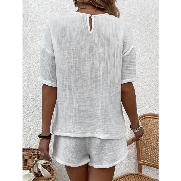 2 piece set: textured Pocket Patched Split Hem Top Shorts coords white - Picture 3 of 11